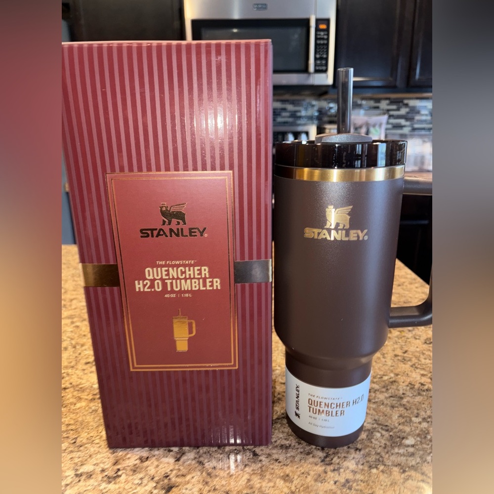 Stanley Quencher H2.0 Tumbler in Brown